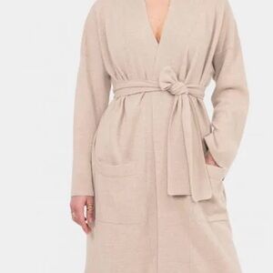A CASHMERE ROBE , BEIGE COLOUR, SIZE SMALL TO MEDIUM